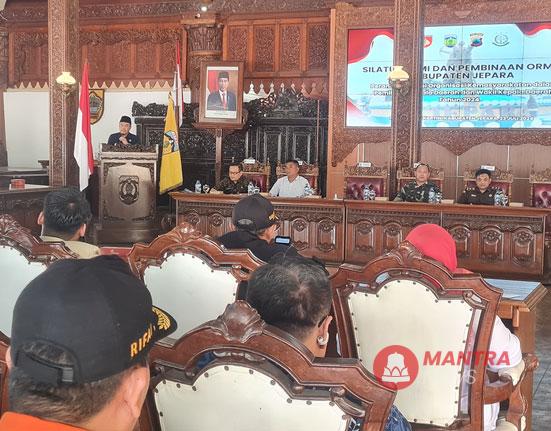 Sekda Jepara Edy Sujatmiko meyampaikan sambutan