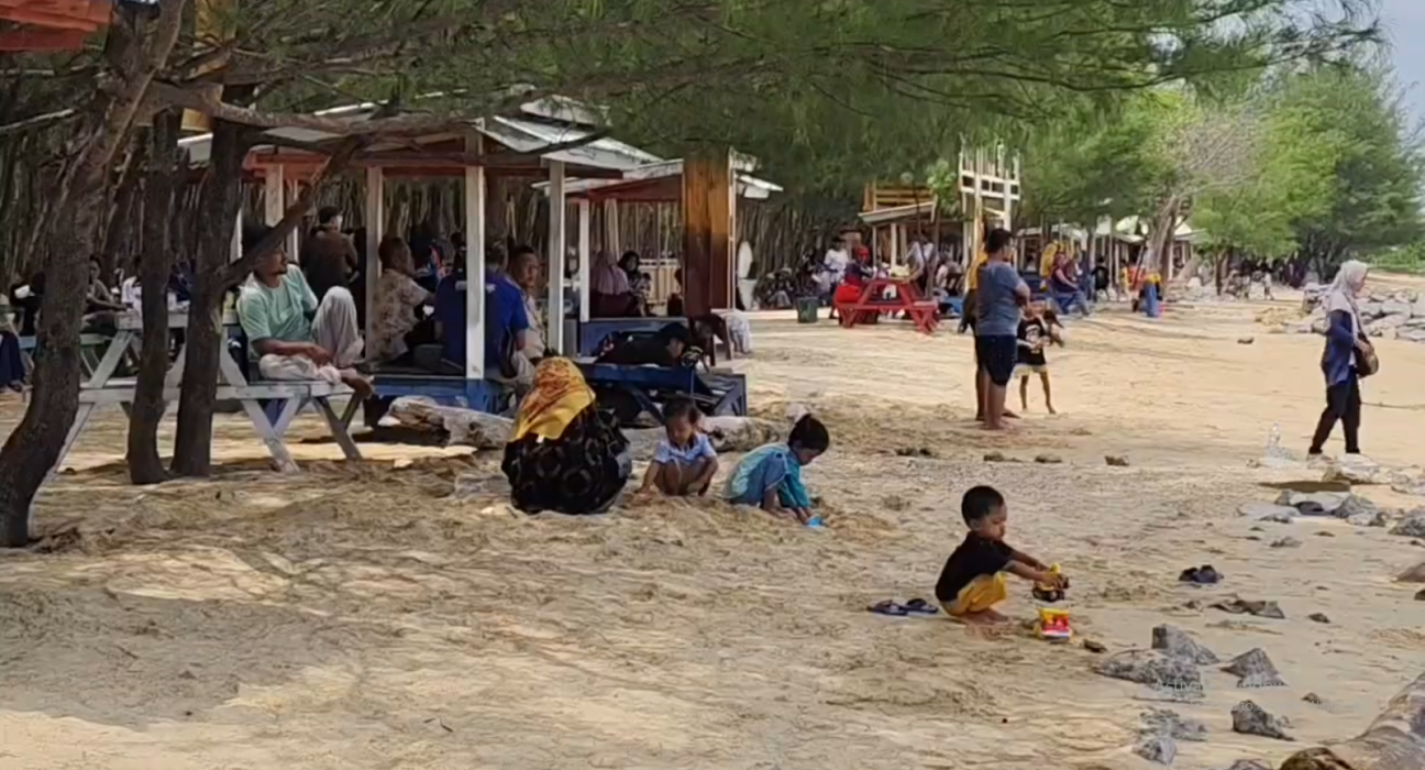 Pantai Pasir Putih Wates