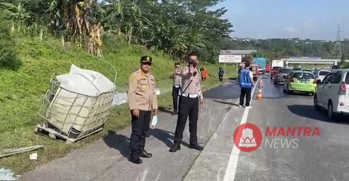 kecelakaan tol bawen - semarang