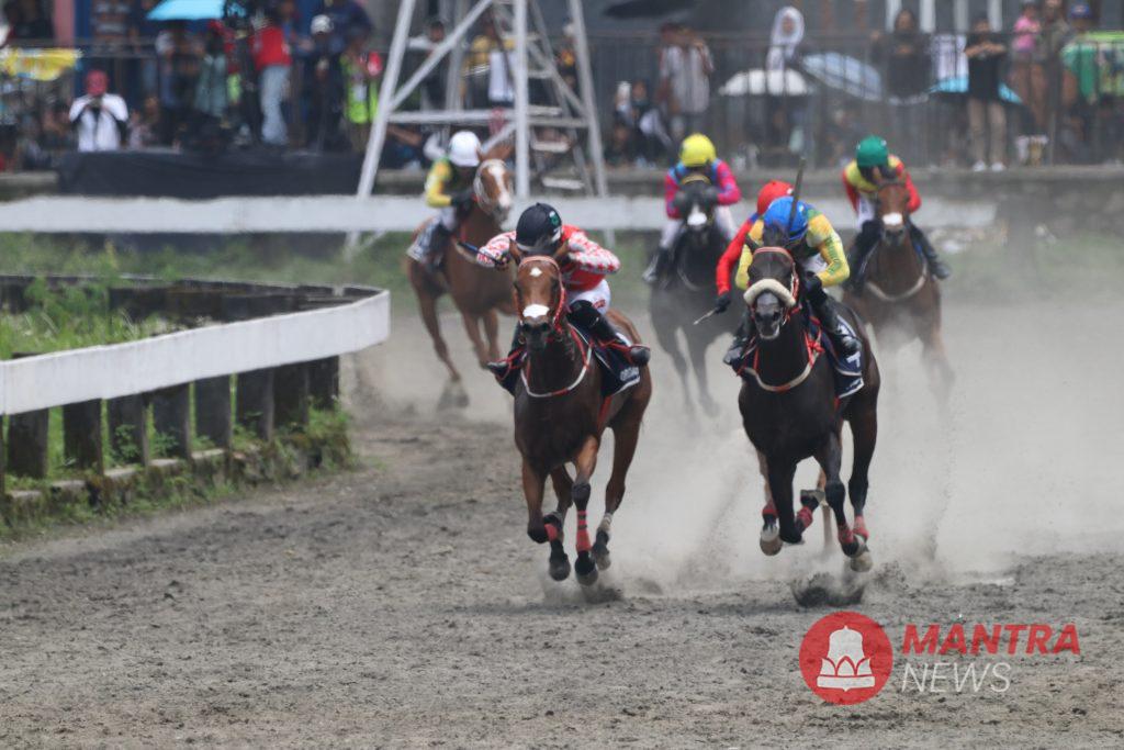 Dua Kuda Tewas dalam Jateng Derby 2025 di Kabupaten Semarang 2 20250216113400 IMG 7135