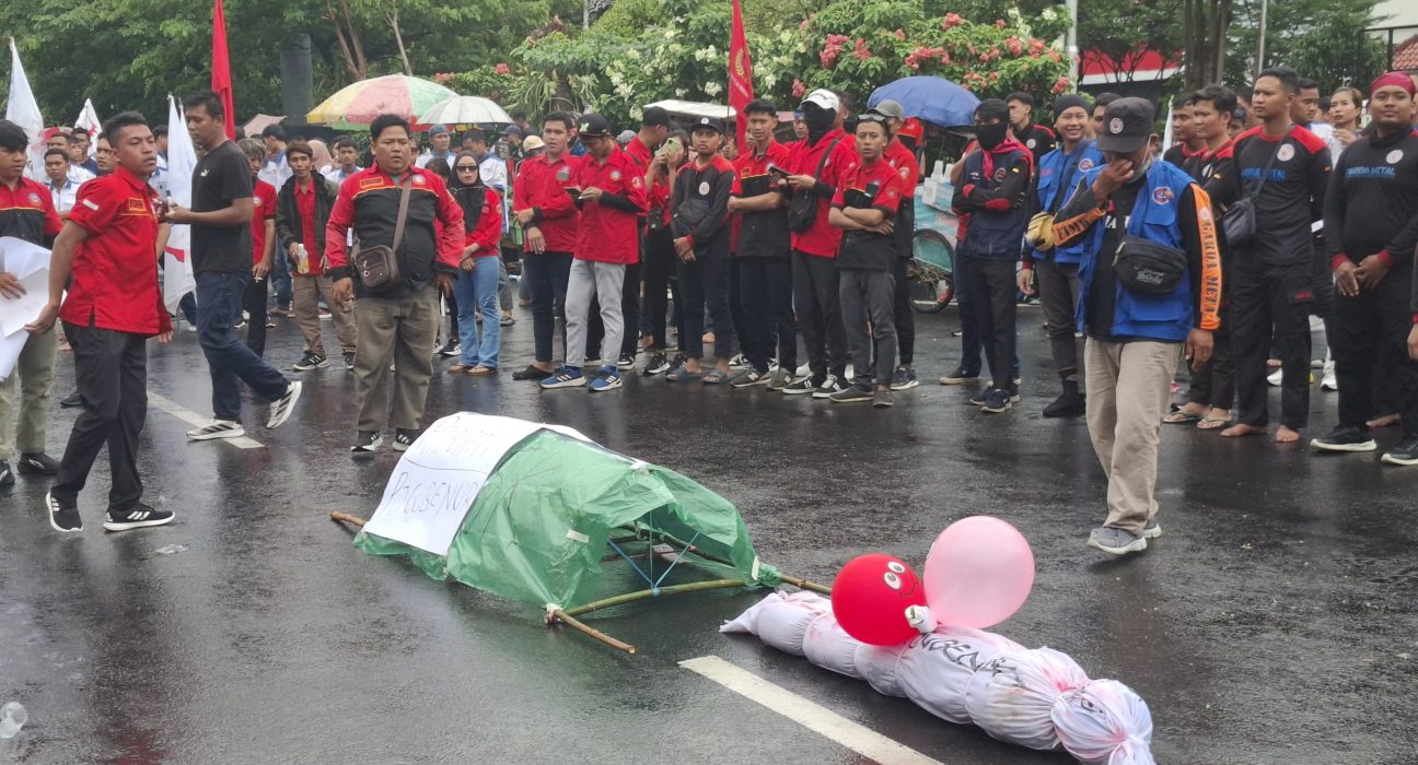 PEKERJA