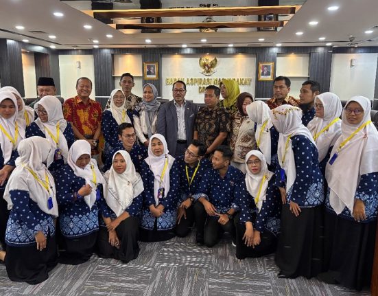 Firman Soebagyo terima guru PAUD Pati