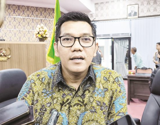 Ketua DPRD Kendal, Mahfud Sodiq. (Arvian Maulana | Mantranews.id)