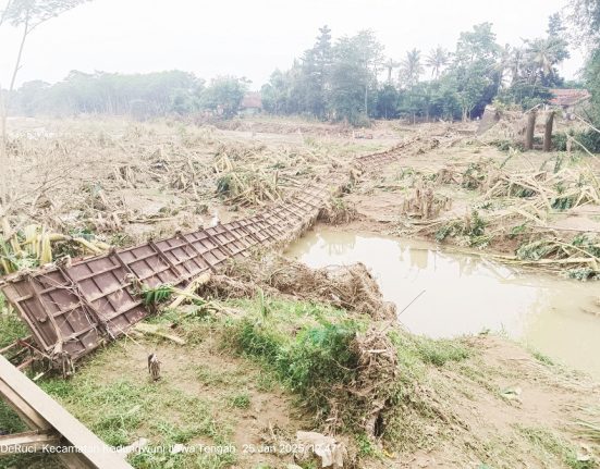 Nampak salah satu wilayah di Kecamatan Petungkriyono, Kabupaten Pekalongan yang hancur usai diterjang bencana pada 20 Januari lalu. (Fahri Akbar | Mantranews.id)
