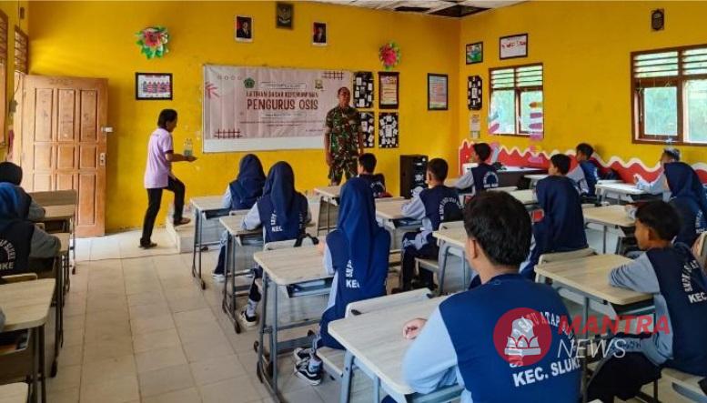 Bangun Jiwa Kepemimpinan, SMPN 2 Satu Atap Sluke Gelar LDK Pengurus OSIS Baru 2 SMPN 2 Satu Atap Sluke