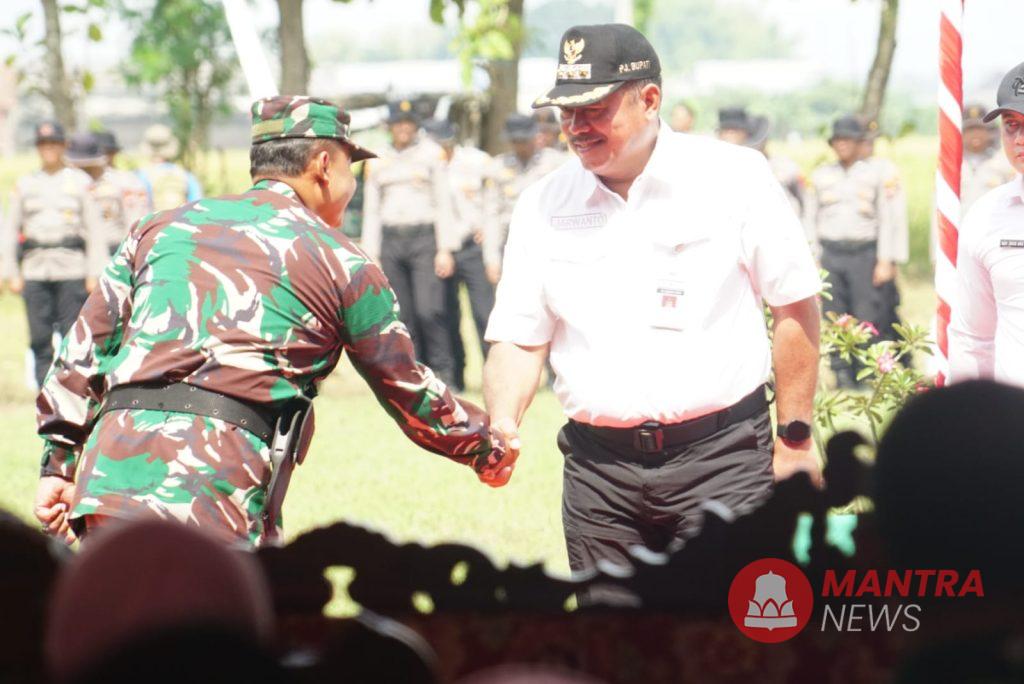 Buka TMMD Sengkuyung Tahap I di Tanjungsari Jakenan, PJ Bupati Pati Pamit Undur Diri 2 WhatsApp Image 2025 02 19 at 13.24.53