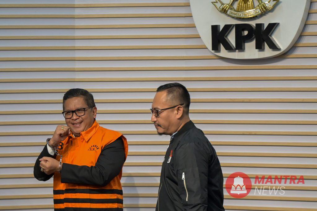 antarafoto kpk tahan sekjen pdip hasto kristiyanto 1740116797