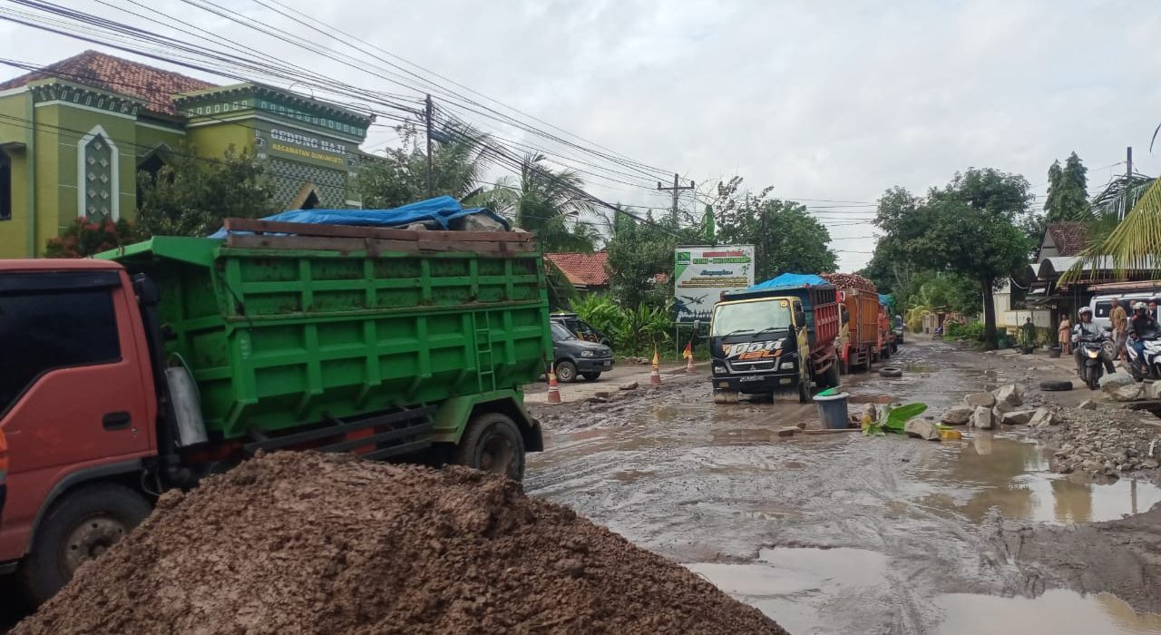 Jalan Tayu-Dukuhseti-Puncel