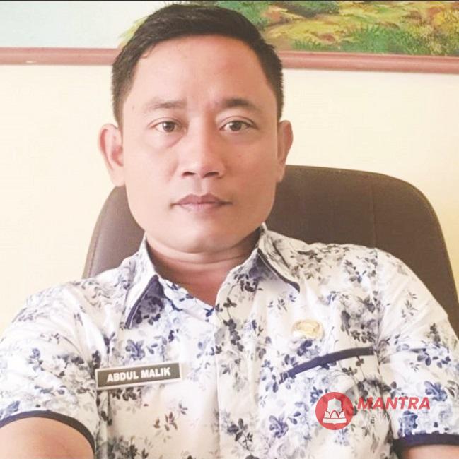 Kepala Desa Ngampel Wetan, Abdul Malik. (Arvian Maulana | Mantranews.id) 