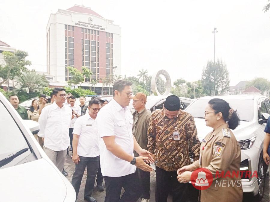 Wali Kota Semarang Agustina Wilujeng Pramestuti menerima kunjungan dari Wakil Menteri Pertanian Sudaryono di Kantor Pos Semarang, Senin (10/3). (Syahril Muadz | Mantranews.id)