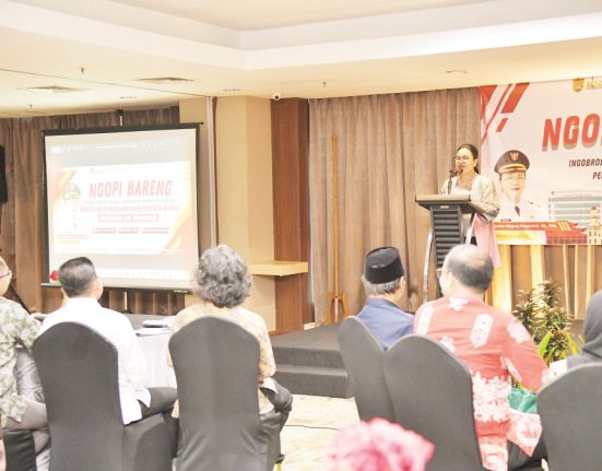 Wali Kota Semarang Agustina Wilujeng Pramestuti saat memberikan pengarahan dalam kegiatan Ngopi Bareng di salah satu hotel di Kota Semarang, belum lama ini. (DOK. PEMKOT SEMARANG | MANTRANEWS.ID)