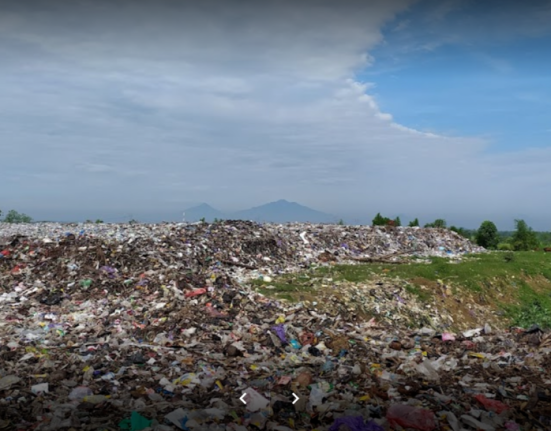 Nampak tumpukan sampah di TPA Ngembak di Kecamatan Purwodadi, Kabupaten Grobogan. (Dok. CJIP Jateng | Mantranews.id)