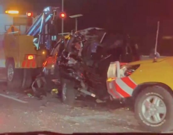 Tangkapan layar kejadian kecelakaan di ruas toL Solo-Semarang yang melibatkan enam kendaraan pribadi. (Hesty Imaniar | Mantranews.id)