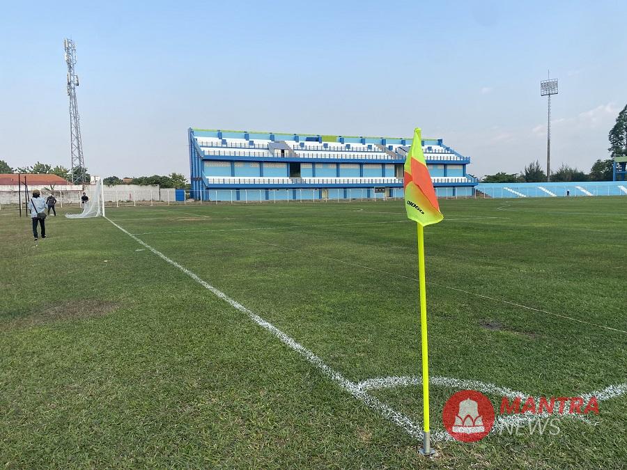 Kondisi Stadion Wergu Wetan di Kabupaten Kudus, Jawa Tengah. (M. Fahtur Rohman | Mantranews.id)