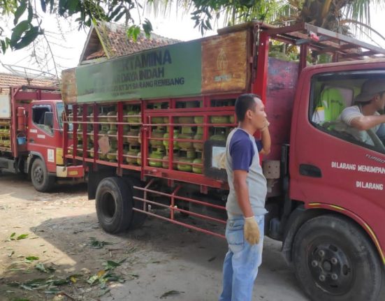 Sejumlah truk mengangkut LPG bersubsidi di Kabupaten Rembang, Jawa Tengah. | Mantranews.id)