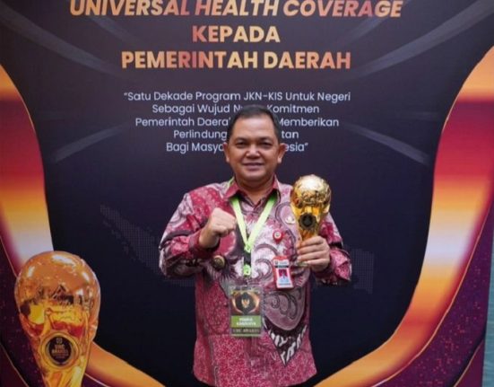 Ngesti Nugraha = Bupati Semarang (Lingkar Media Group Network)