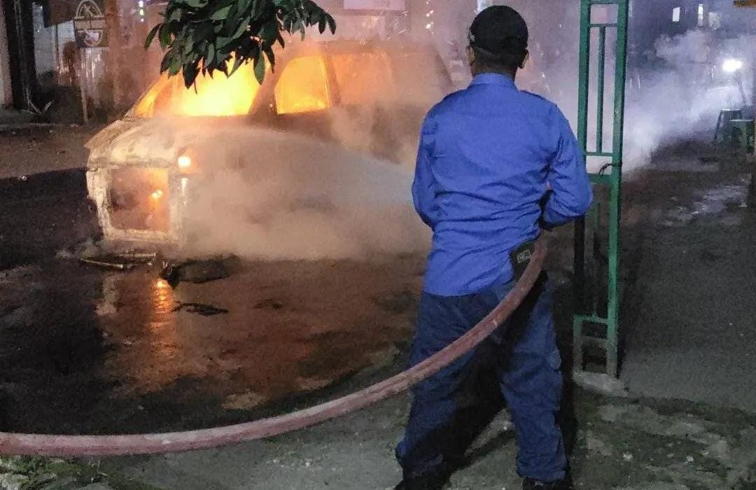 Mobil Terbakar