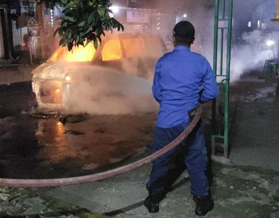 Mobil Terbakar