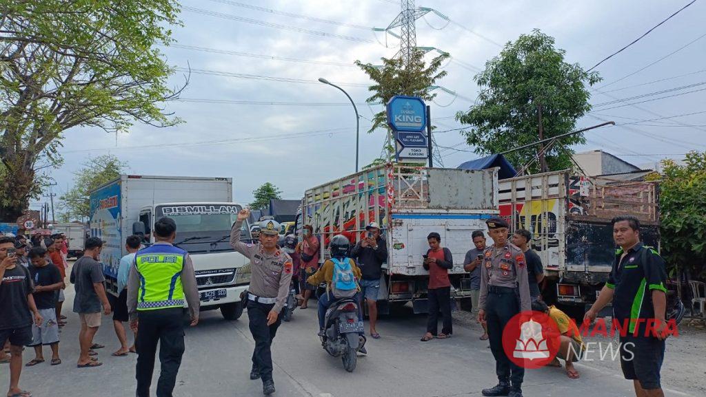 Kebijakan ODOL Picu Kemarahan, Sopir Truk Nekat Blokade Jalan Semarang-Purwodadi 2 grobog 2