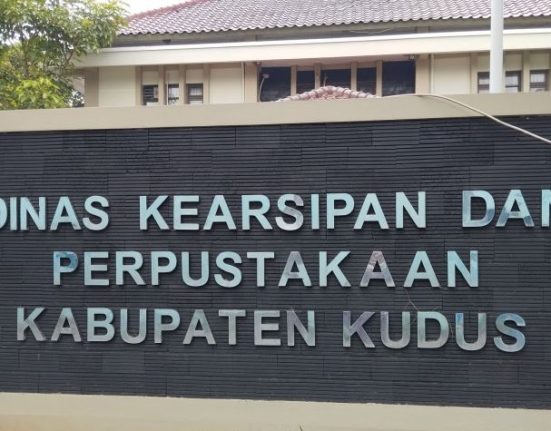 Landmark Kantor Dinas Kearsipan dan Perpustakaan Kabupaten Kudus. (Lingkar Media Group Network)