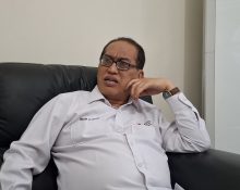 Kepala Dinsos Jateng :  Imam Maskur saat dimintai keterangan soal rekening penerima bansos terlilit judi online. (Lingkar Media Group Network)