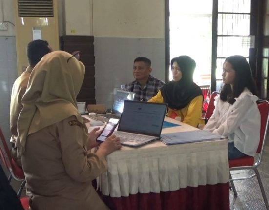 SMAN 1 Semarang membuka Sistem Penerimaan Murid Baru (SPMB), beberapa waktu lalu. (Lingkar Media Group Network)
