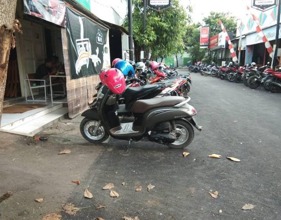 Pasar Yaik