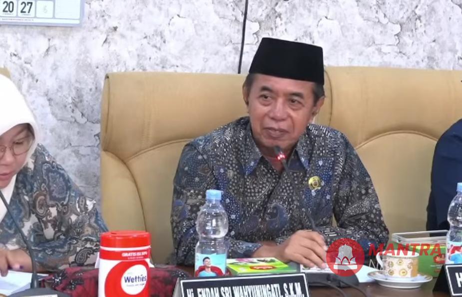 Anggota DPRD Pati Soroti Dugaan Bupati Sudewo Tidak Suka Pembangunan Era Haryanto 1 Anggota PAnsus Hak Angket Muhammadun meminta keterangan Kepala DPUTR sekaligus Pj Sekda Pati Riyoso.