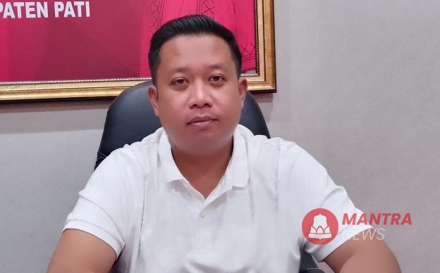 Ketua Pansus Hak Angket DPRD Pati Teguh Bandang Waluyo menyampaikan pernyataan dalam persidangan.