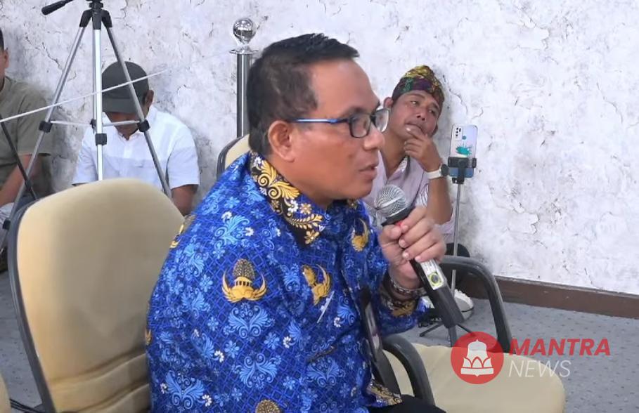 Kepala DPUTR Pati Riyoso saat dimintai keterangan oleh Pansus Hak Angket, Rabu (17/9/2025).