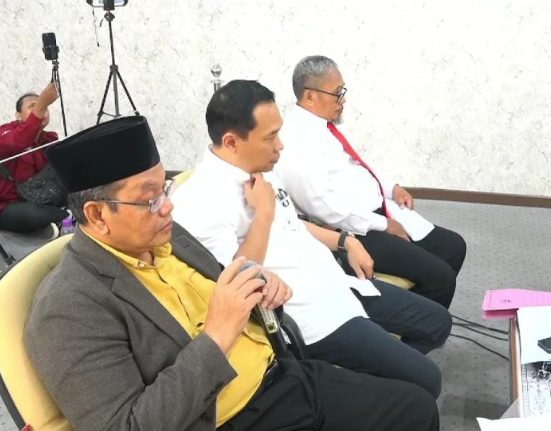 Perwakilan Notaris Kabupaten Pati dihadirkan dalam sidang Pansus Hak Angket ke-10 untuk mendalami permainan licik dalam pembuatan akta Kopdes/Kopkel.