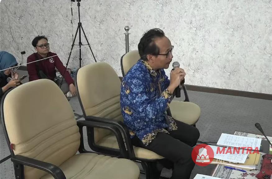 Kabag PBJ Sutikno dalam sidang Pansus Hak Angket DPRD Pati, Kamis (18/9/2025).  Tanggapi isu monopoli proyek di Pati.