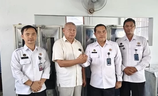 Wakil Ketua I DPRD Pati Hardi (kedua dari kiri) foto bersama jajaran Lapas Kelas IIB.
