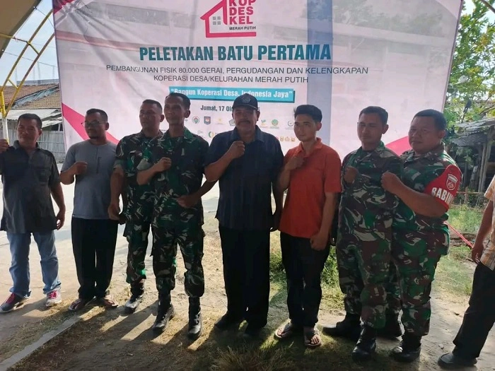 Kolaborasi antara Pemkab Pati dan DPRD Pati terlihat saat mereka bersama-sama menghadiri dan melakukan peletakan batu pertama gedung KDMP pada Jumat (17/10/2025).