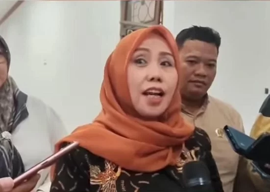 Sekretaris Pansus Hak Angket DPRD Pati Muntamah saat diwawancara