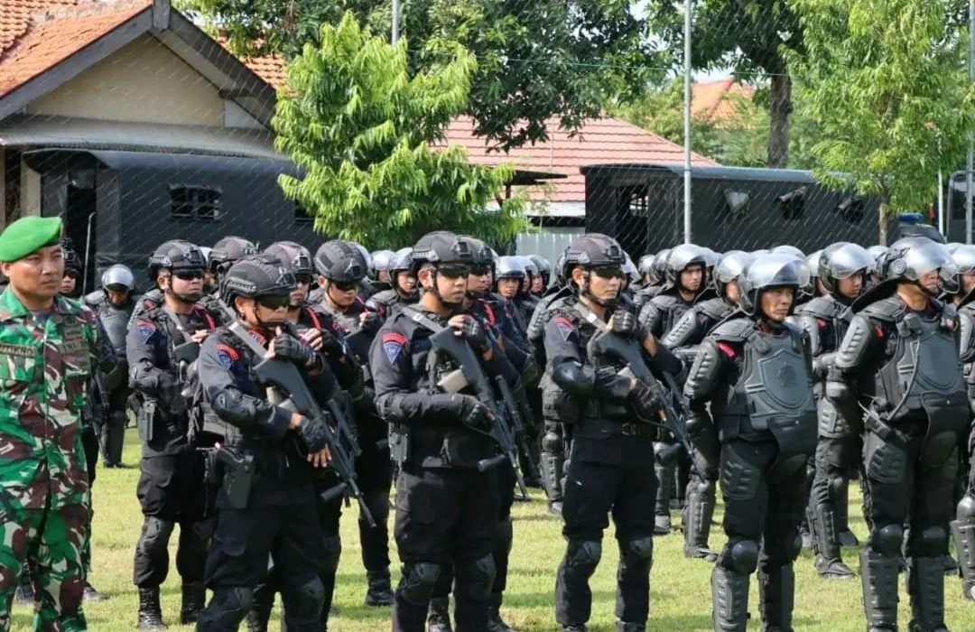 Jelang Sidang Hak Angket, Polresta Pati Pasang Kawat Berduri dan Kerahkan 3.379 Personel 1 Polresta Pati