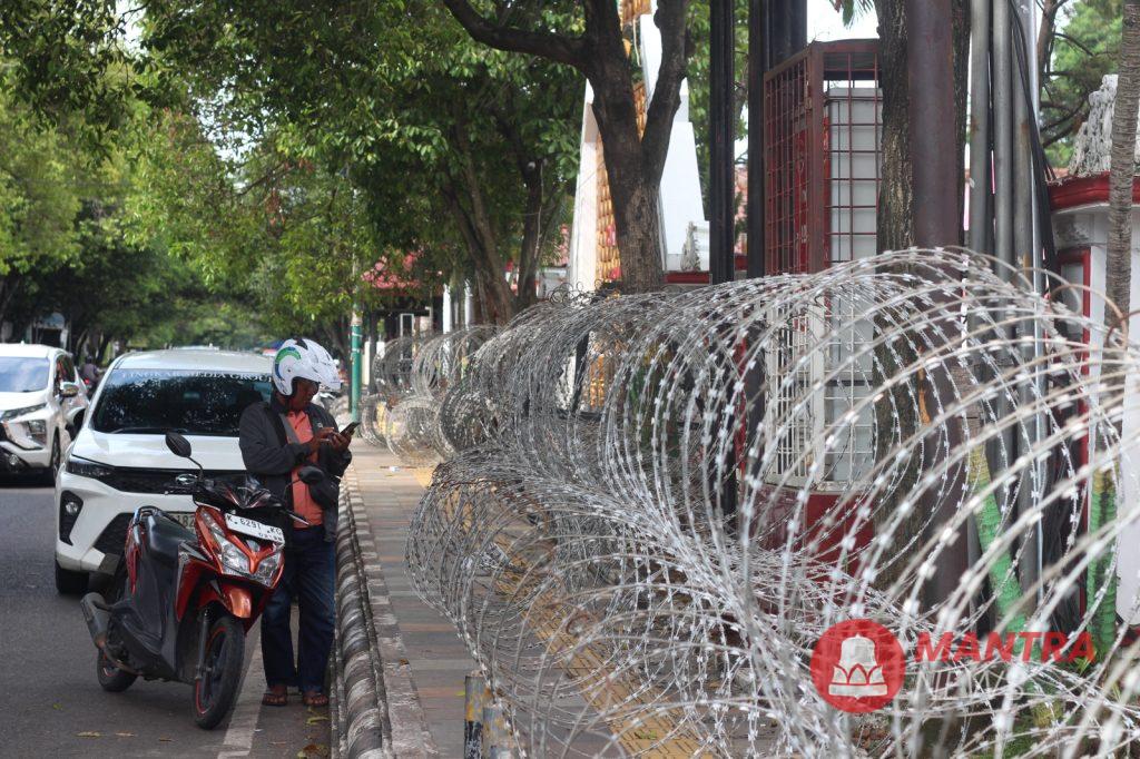 Jelang Sidang Hak Angket, Polresta Pati Pasang Kawat Berduri dan Kerahkan 3.379 Personel 2 DPRD Kabupaten Pati
