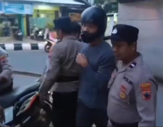 Empat Orang Diamankan Petugas usai Aksi Pengawalan Paripurna Pansus Hak Angket DPRD Pati, Ada Pentolan AMPB? 4 Pansus Hak Angket DPRD Pati