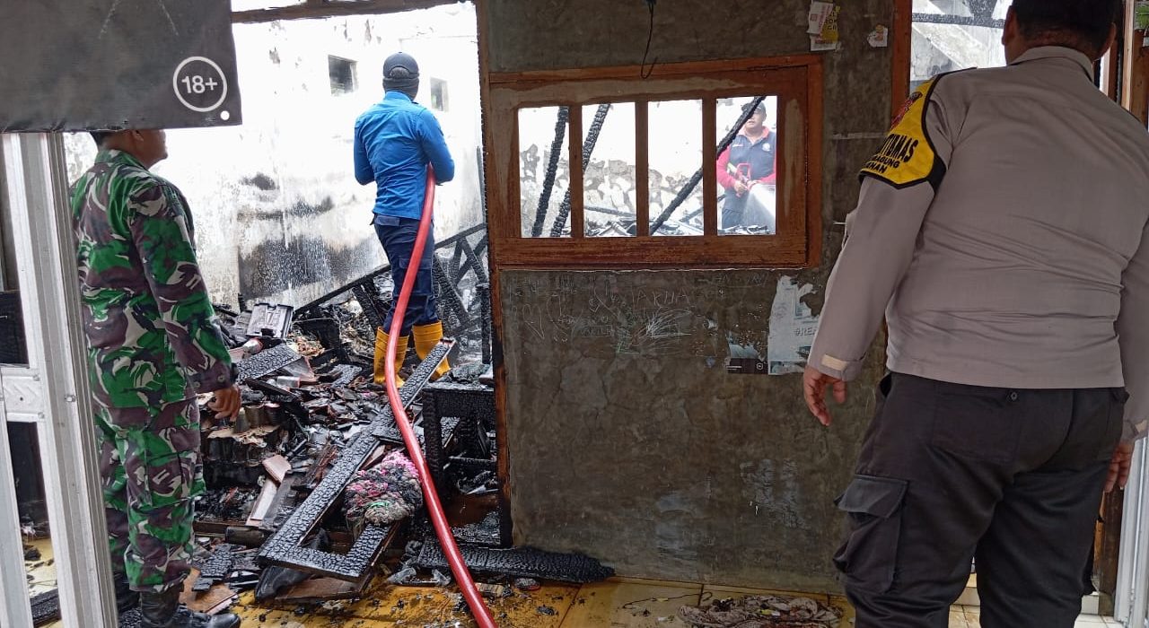 Rumah di Jakenan Pati Ludes Terbakar, Pemilik Rugi Ratusan Juta Rupiah 1 Jakenan