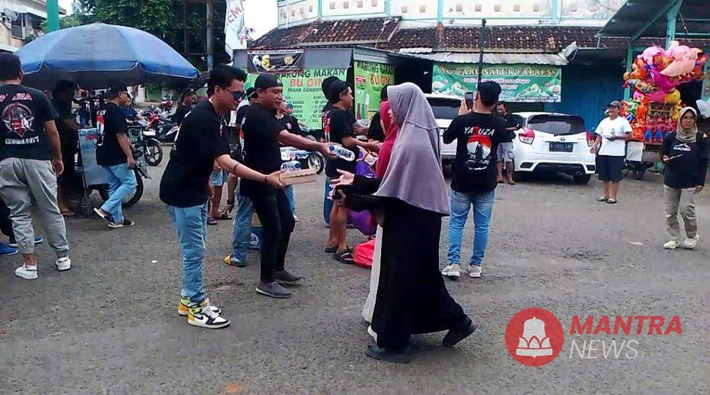 Jumat Berkah! Yakuza Farm Pati Bagi-Bagi Ratusan Nasi Kotak Gratis ke Masyarakat 2 Yakuza Farm Pati