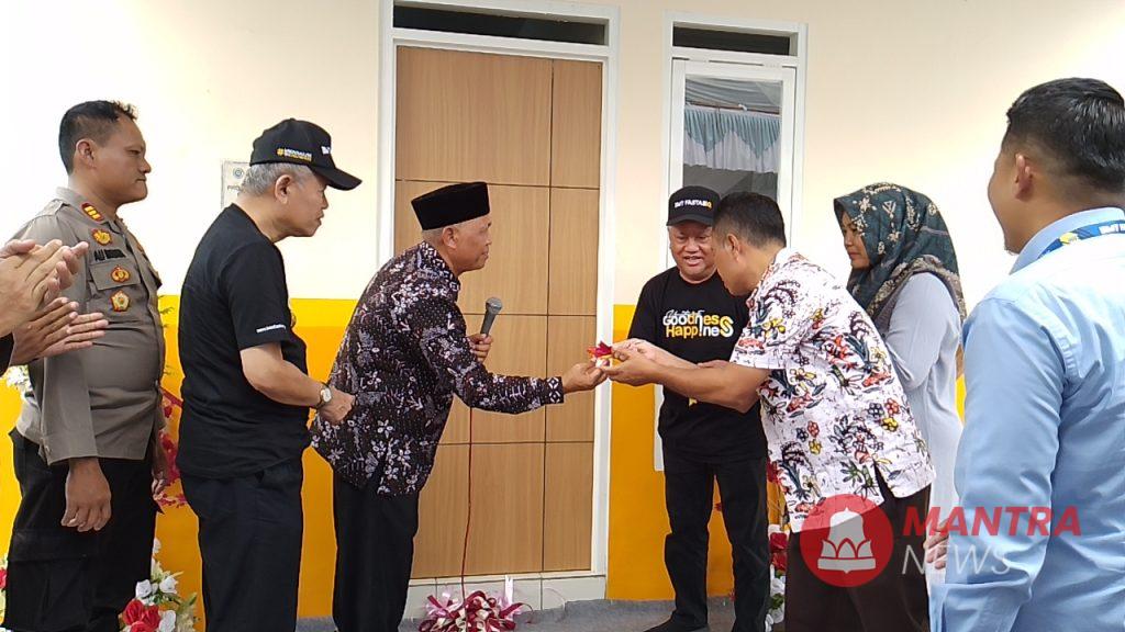 BMT Fastabiq Pati Hibahkan Satu Rumah untuk Keluarga Kurang Mampu di Dukuhseti 2 BMT Fastabiq