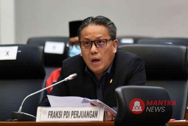 Dolfie OFP Terpilih Jadi Ketua DPD PDI Perjuangan Jateng, Berikut Profilnya! 1 DPD PDI Perjuangan Jateng