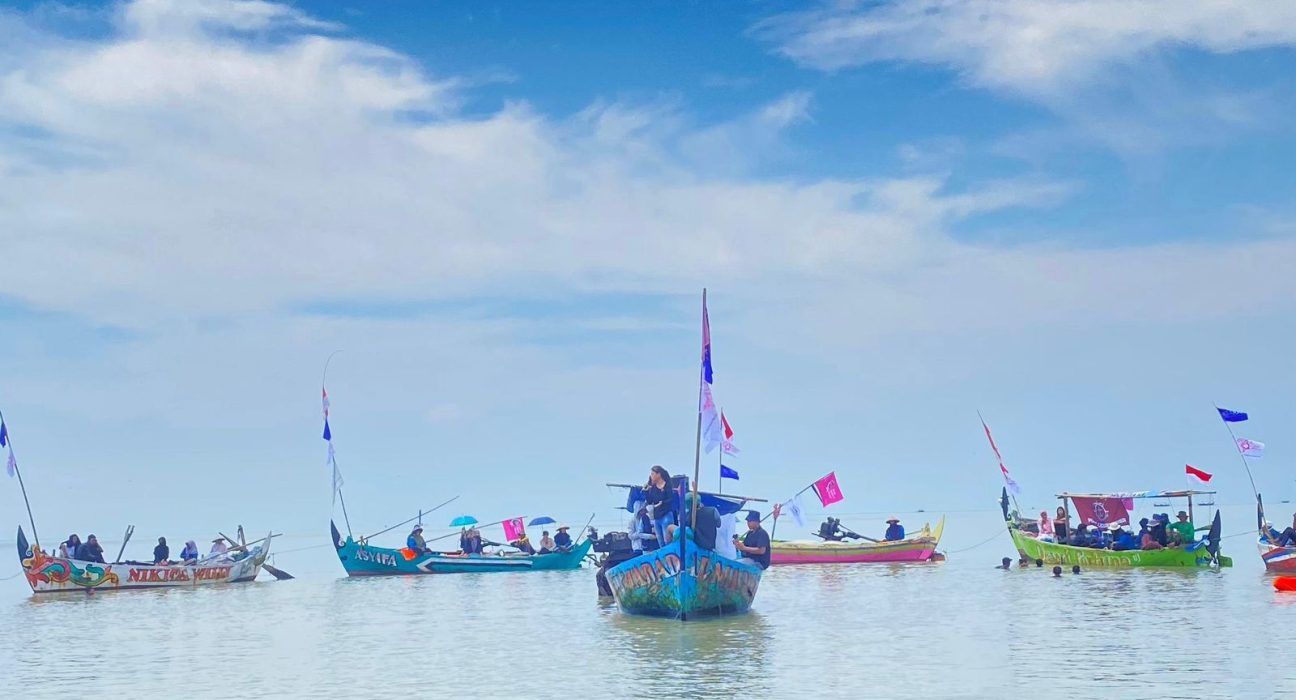 Parade 16 Perahu Perempuan Nelayan