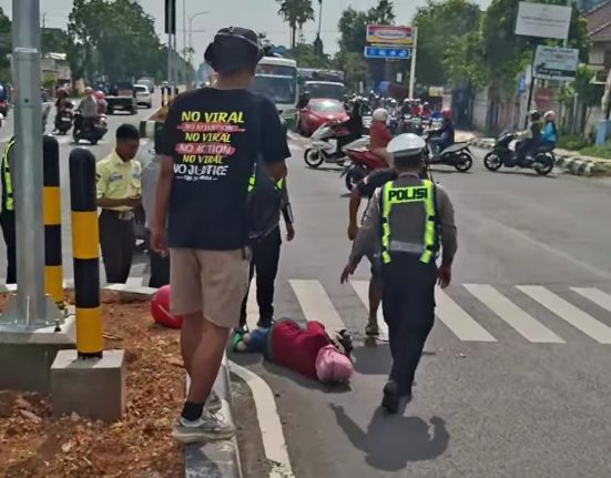 bus pembawa terdakwa