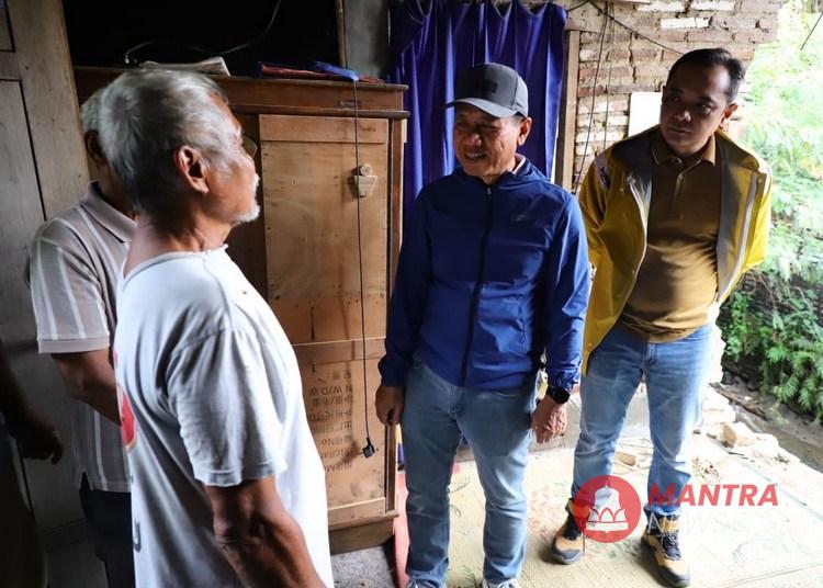 Satu rumah warga di Kelurahan Purwosari, Kudus, tergerus aliran sungai, Pemkab Kudus bergerak cepat melakukan penanganan darurat.